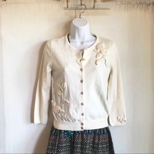 ❤️ANTHROPOLOGIE Ivory EMBELLISHED cardigan-size small❤️- (#39)